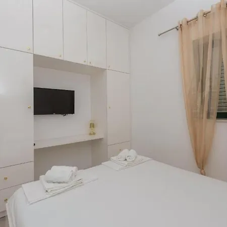 Pjero Makarska