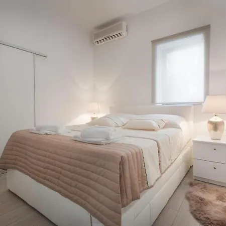 Apartment Pjero Makarska