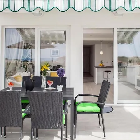 Apartment Pjero *